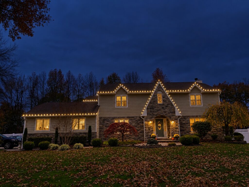 114 Christmas lights in Lincroft, NJ